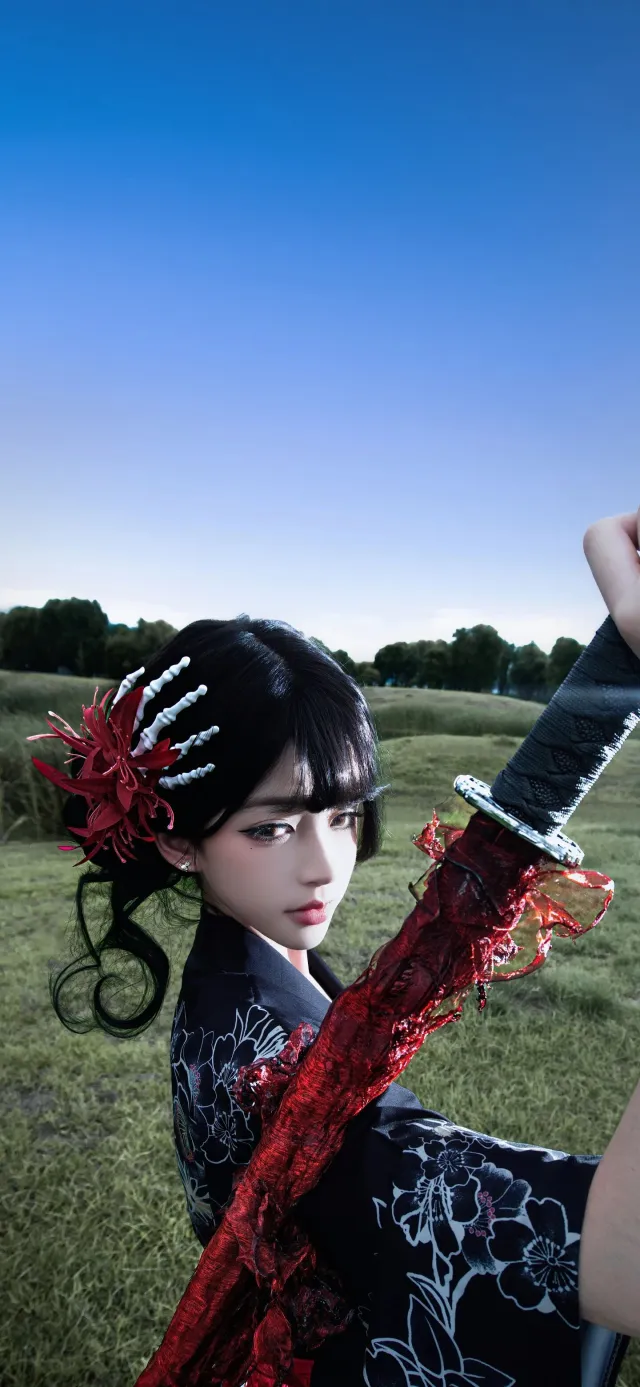 和服彼岸花持刀冷艳美女摄影美女手机壁纸