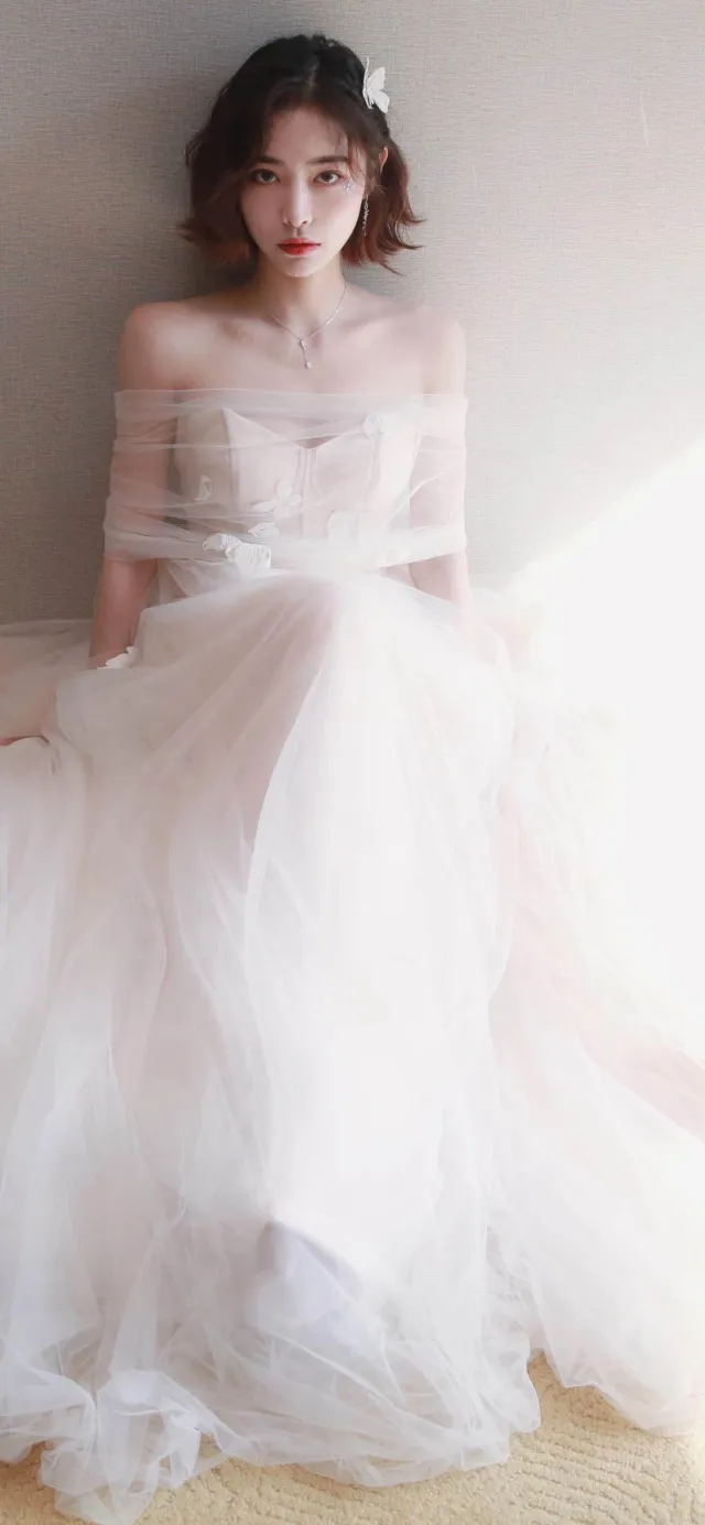 许佳琪仙女裙手机壁纸