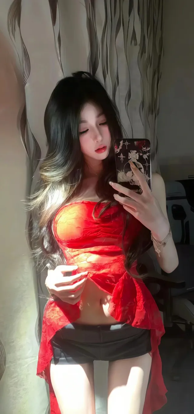 红蕾丝上衣美女对镜自拍性感居家氛围人像摄影手机壁纸