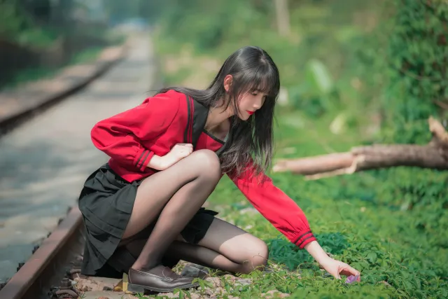 女学生角色扮演校服黑色丝袜8k桌面壁纸