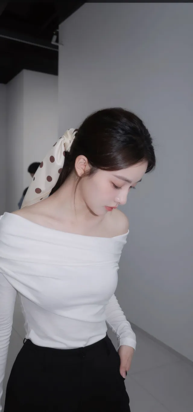 波点丝巾低马尾露肩白衣黑色长裤优雅美女手机壁纸