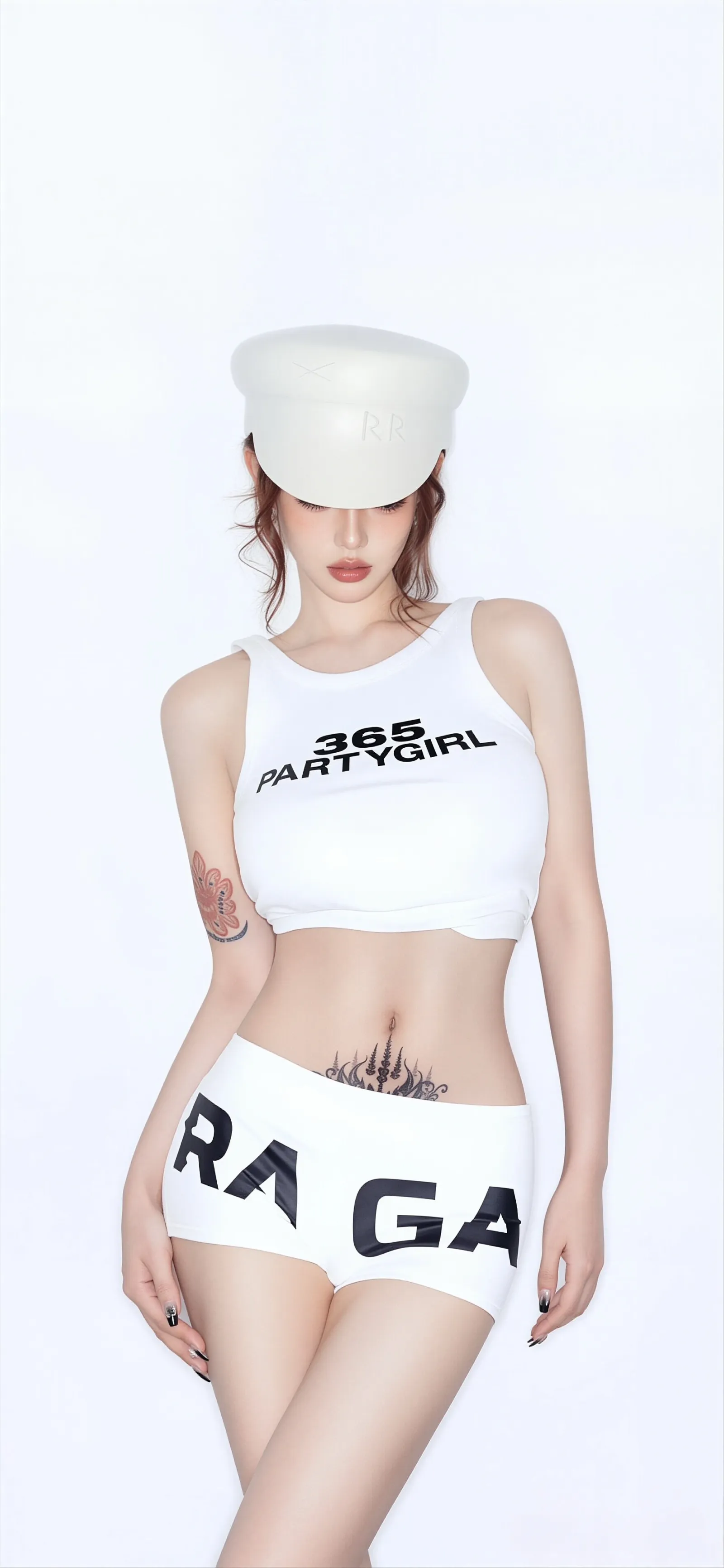 白色露脐背心美女站姿人物电脑壁纸