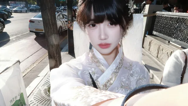 韩服美女街头自拍清新摄影电脑壁纸