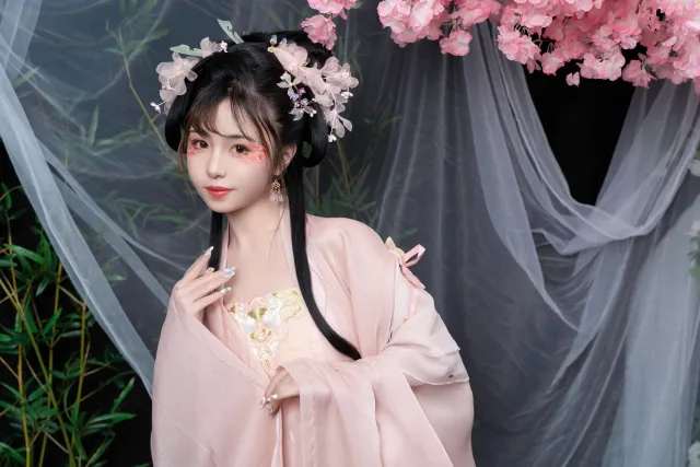 爆机少女喵小吉清平乐