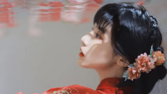 东方女人魅力壁纸，穿着新娘装的古装美女侧颜超美电脑壁纸图片