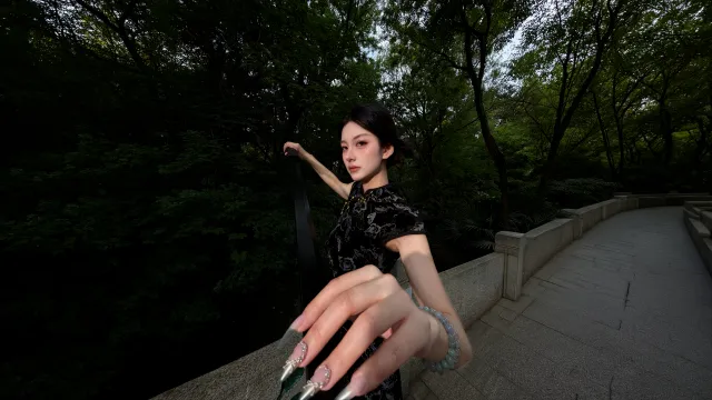 美女黑色旗袍林间小径清冷人像摄影电脑壁纸